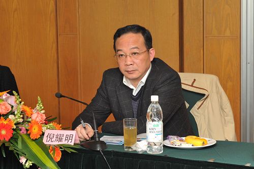 嘉定区副区长倪耀明