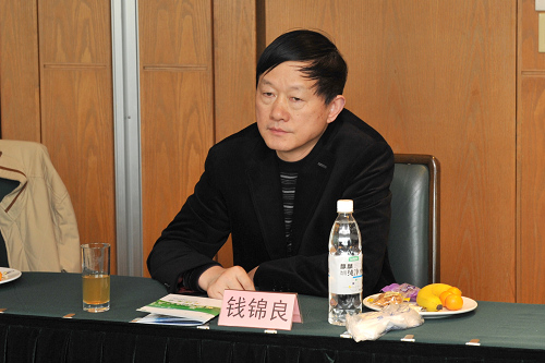 华亭镇党委书记钱锦良