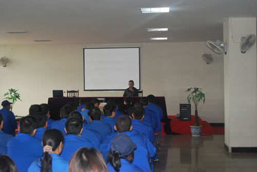 上海沪工阀门厂董事长杨猛在119消防日会议上发言