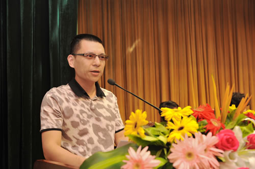 十大滚球app官网董事长杨猛在大会上作报告发言