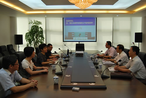 图2 督查组领导听取我公司党建工作情况汇报