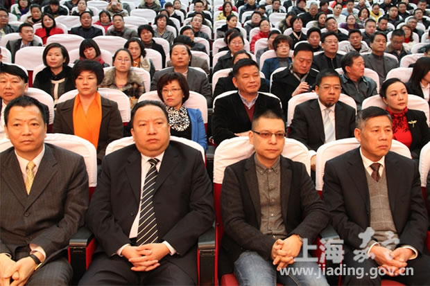 杨猛在2013 年度嘉定区非公有制经济人士理想信念教育实践活动总结大会