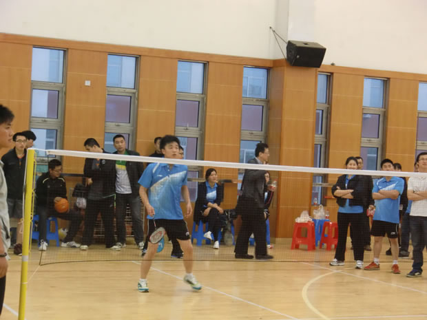 图3 羽毛球比赛