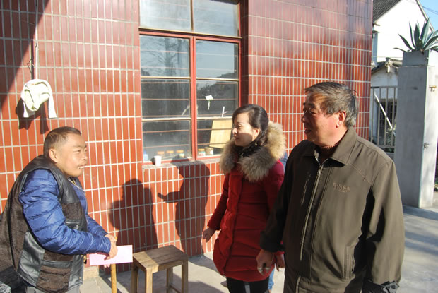 沪工阀门结对慰问尿毒症病人高志超（图1）