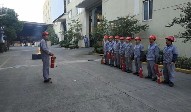 上海沪工阀门厂组织开展消防演练与安全大检查活动（图2）