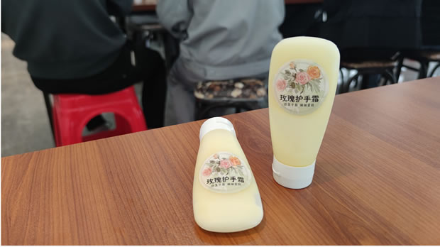 华亭镇总工会活动进企项目之金秋十月护手霜DIY活动（图5）